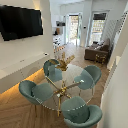 Apartment Exclusive With Garden - Ponte Milvio Rome
